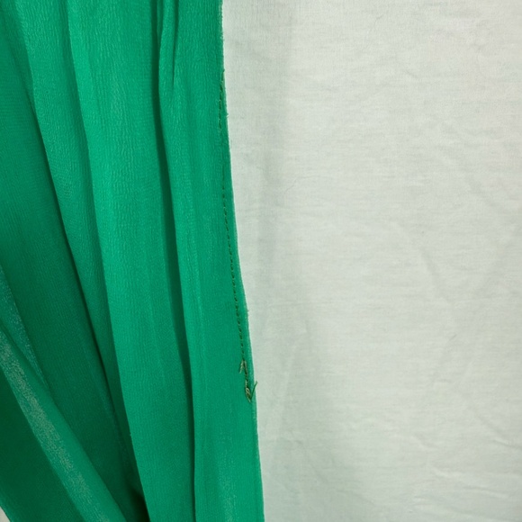 Green Scarf 10" x 71" No Tags - Picture 6 of 7